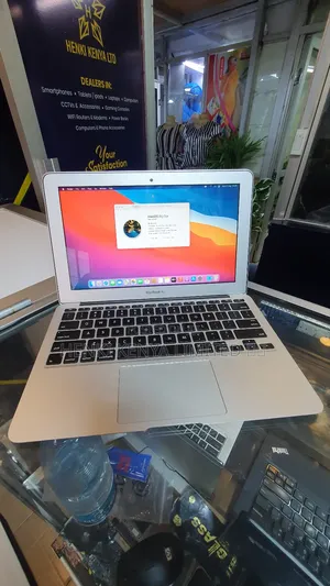 Laptop Apple MacBook Air 2015 8GB Intel Core I7 SSD 512GB