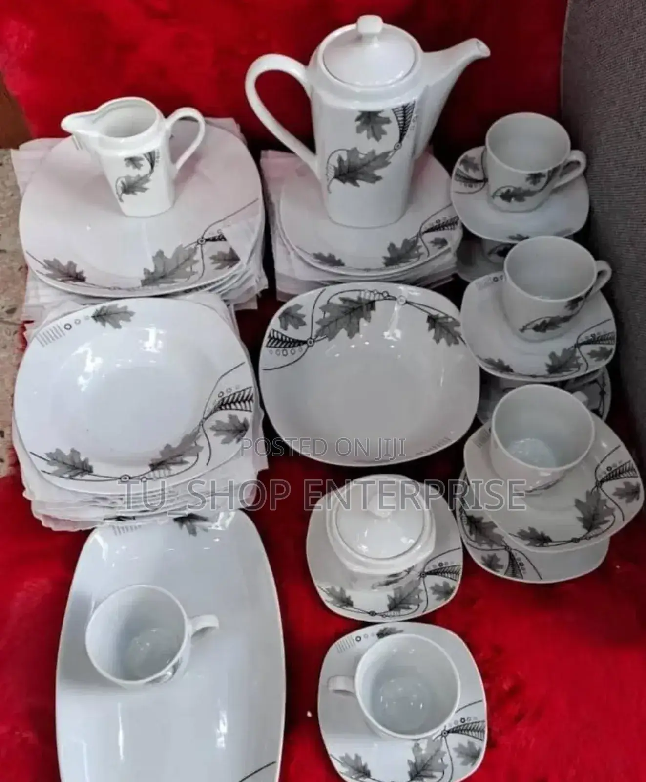 47pcs Dinner Set