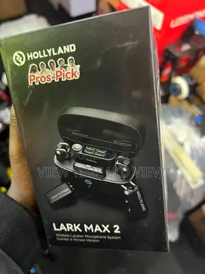 Hollyland Lark Max 2 Combo 4-Person Wireless Microphone