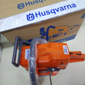 272xp Husqvarna Chainsaw/ Powersaw