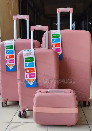 *4 in 1 Luxurious Unbreakable Suitcase*