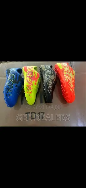 Football Trainers,Soccer Trainer