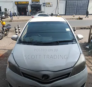 Toyota Fielder 2015 Windscreen