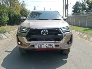 Toyota Hilux Revo Double Cab Deisel 2.4 AWD 2022 Gray