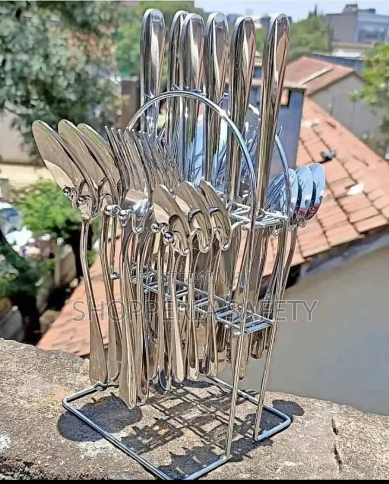 24 Pieces Cutlery Set