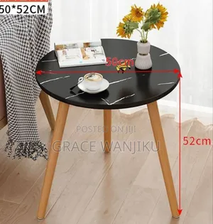 *Nordic Style Round Coffee Table