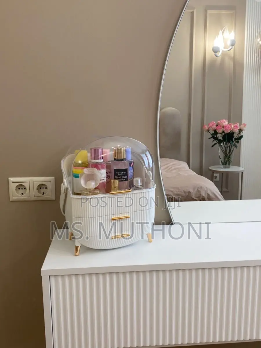 Large Capacity Aesthetic Make Up / Jewelry Organizer