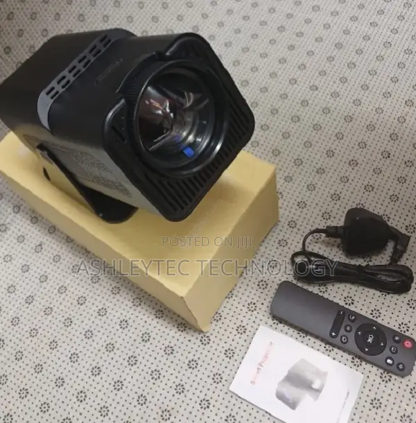 Restocked Hy320-Mini Black Android 13 Projector