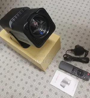 Portable LCD Hy320 Android 13 Mini Projector