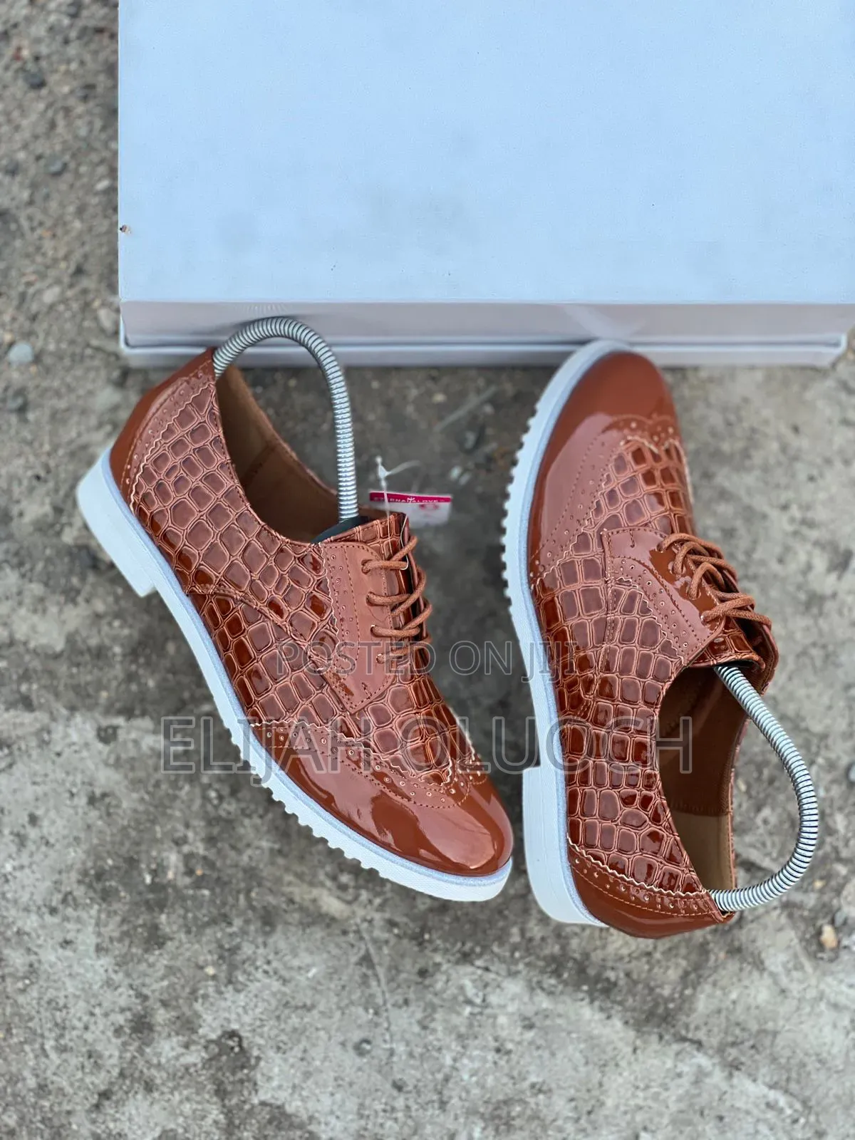 Glittering Wet Look Ladies Brogues