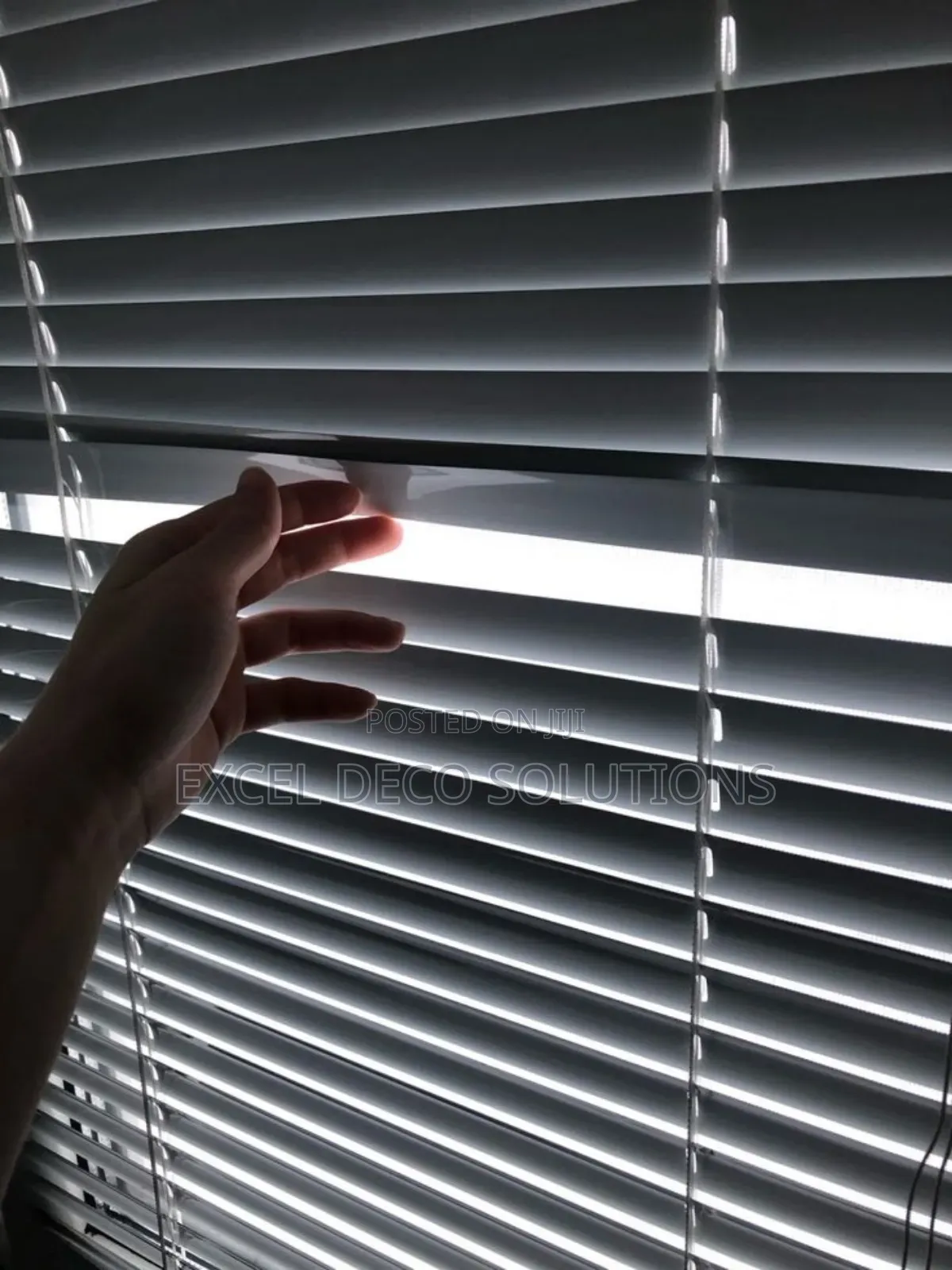 Affordable Aluminum Blinds With Classy Finish 
