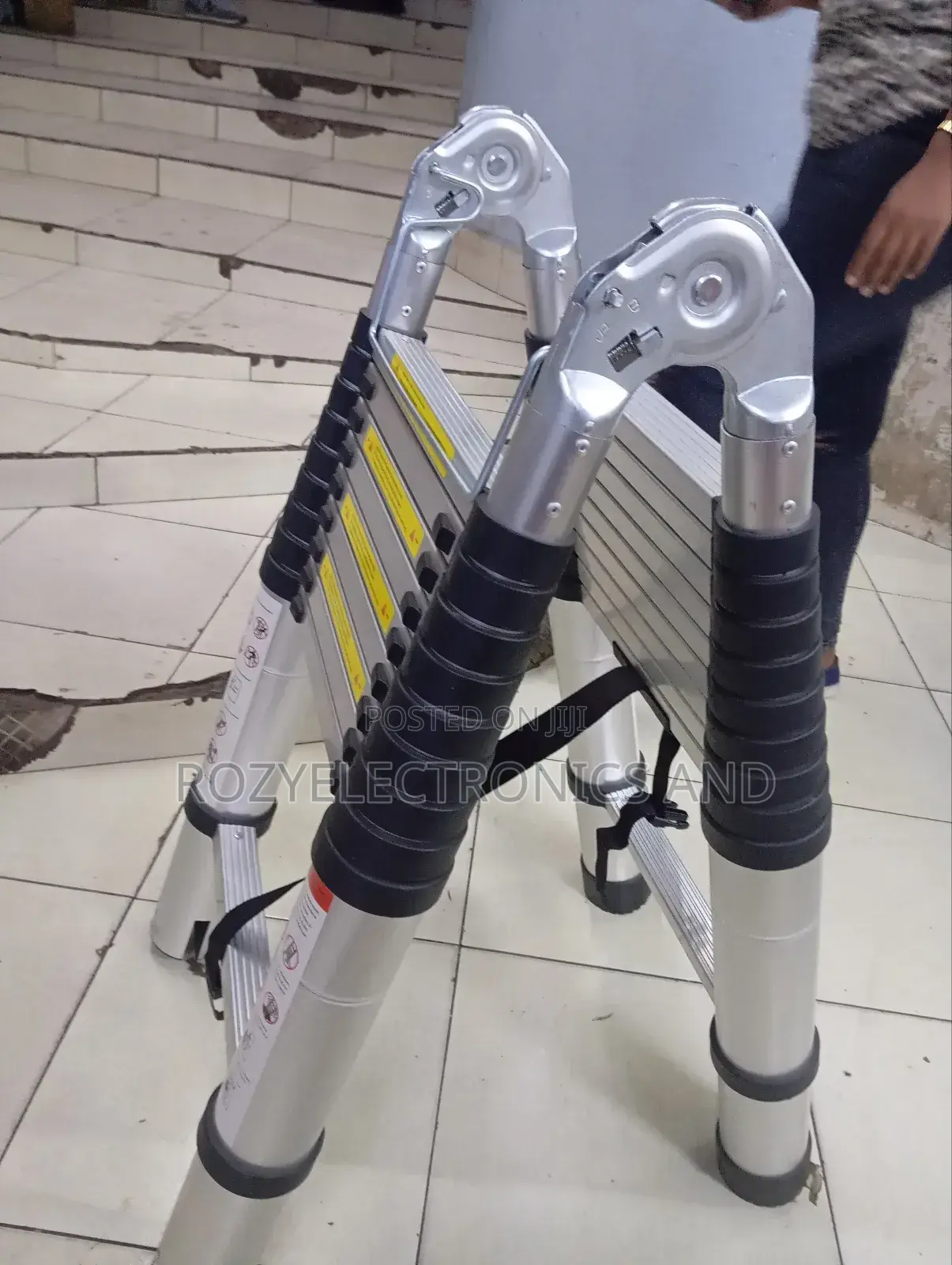 3.1 Double Sided Ladder Telescopic