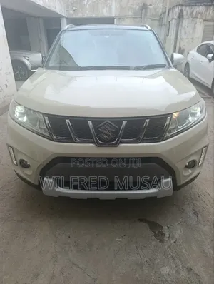 Suzuki Escudo 2018 Gold