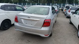 Toyota Axio 2018 Silver