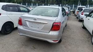 Toyota Axio 2018 Silver