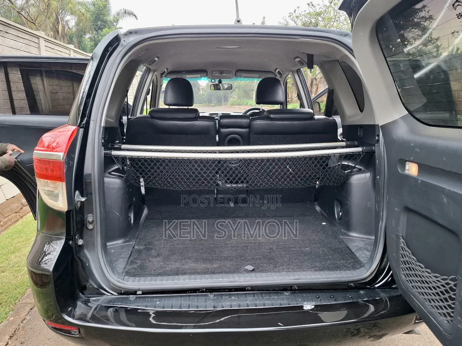Toyota Vanguard 2012 Black