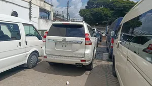 Toyota Land Cruiser Prado 2.8 2017 White