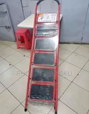 Retractable 6 Step Ladder