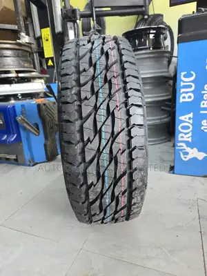 255/70r15 Bridgestone Dueler All Terrain Tire