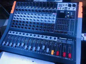 Mackie Mixer Rs12