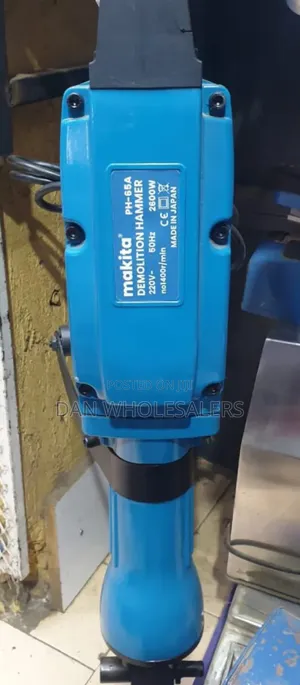 Makita Demolisher 2600w
