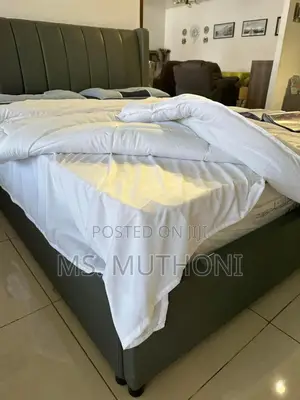 Size: 7*8 ( 250*270cm) Super Super King Size White Duvet