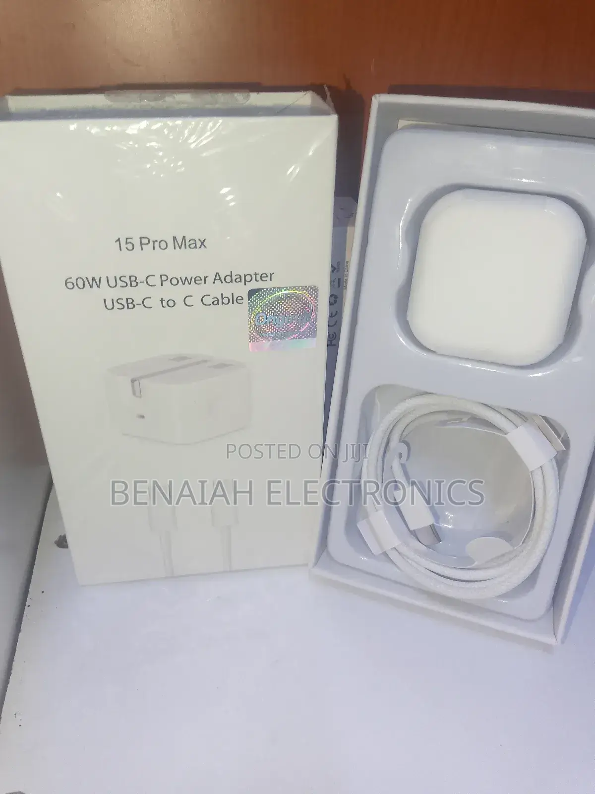 60 Watts iPhone 15 Pro Max Traveller Adapter Charger , Cable