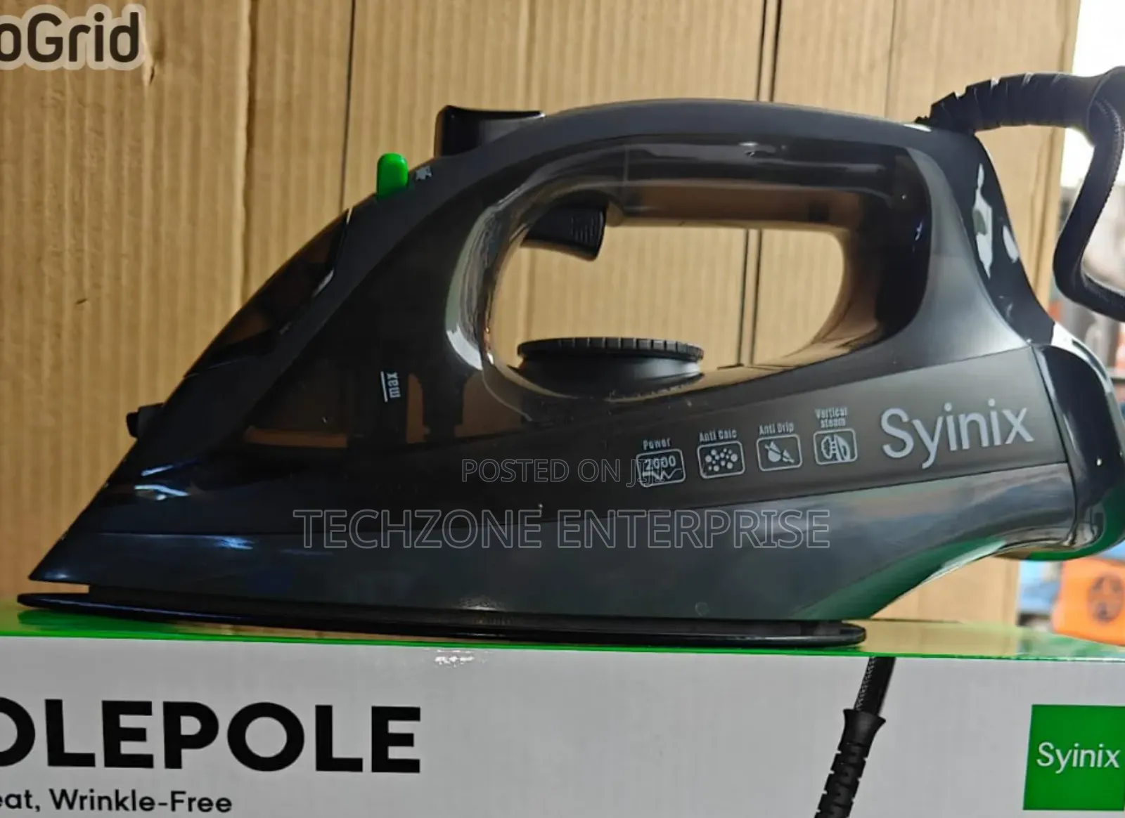 Syinix Steam Iron Box With Non Stick Coating 