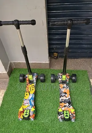 Kids Scooters With Smoke / Spray and Music