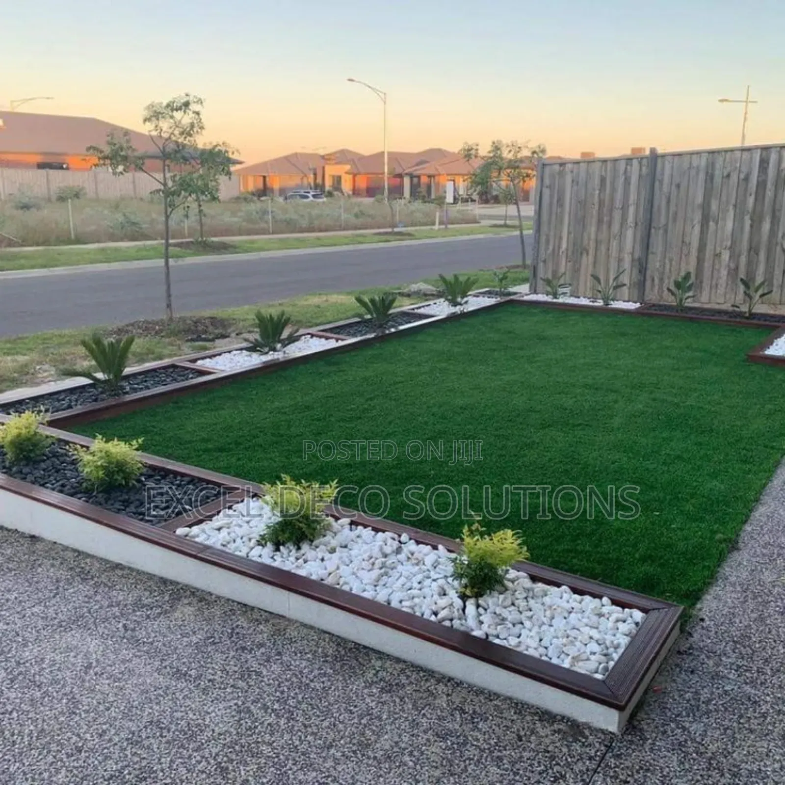 Artificial Grass Mat Solution for Walkways Balconies