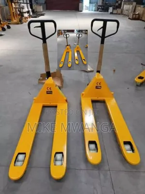 Smooth 3000kg Pallet Trucks