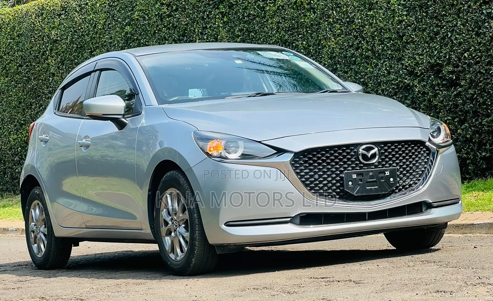 Mazda 2 2020 Silver
