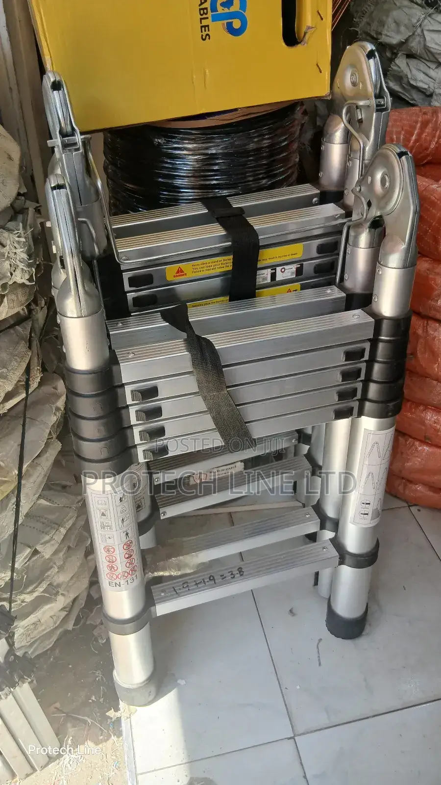 Double Telescopic Ladder 1.9m ×1.9m