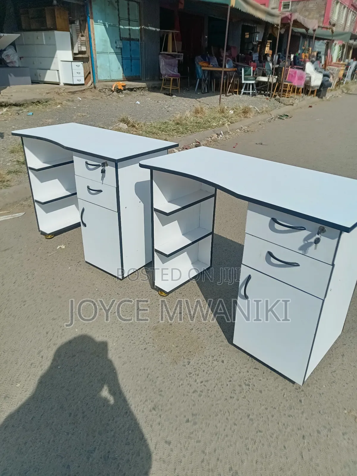 Manicure White Table With Storage Unit 
