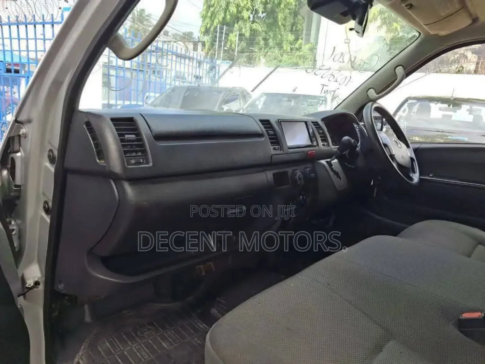 Toyota HiAce 2019 Silver
