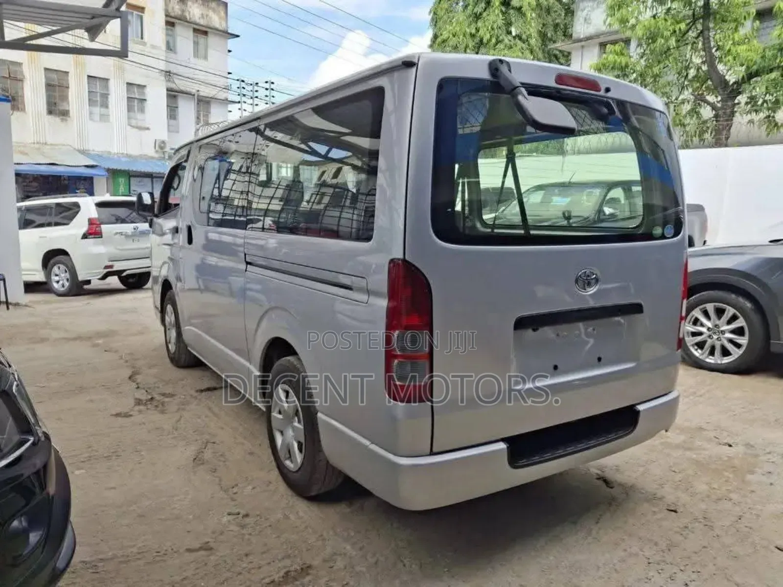 Toyota HiAce 2019 Silver
