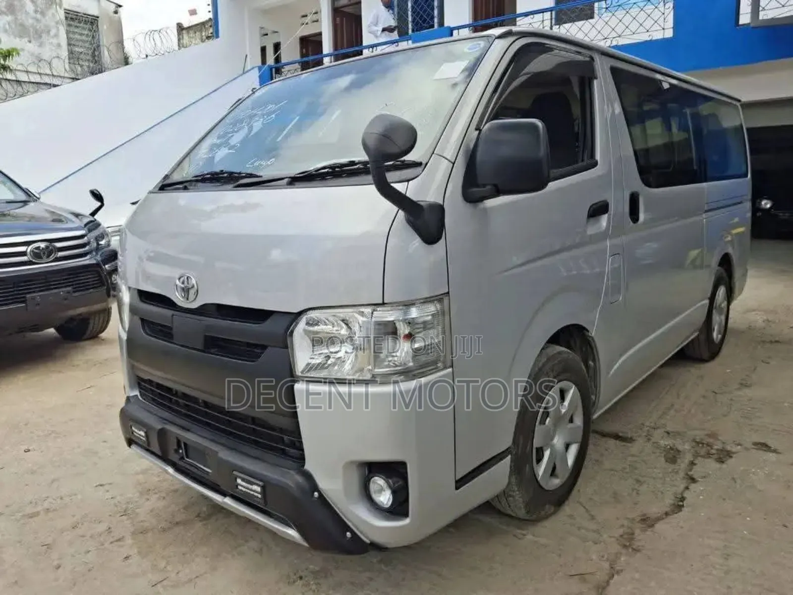 Toyota HiAce 2019 Silver