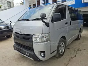 Toyota HiAce 2019 Silver