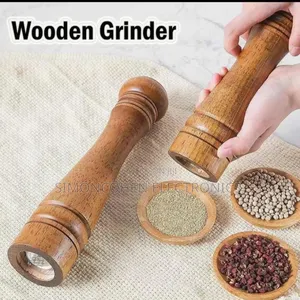 Solid Wood Pepper/Spice Grinder