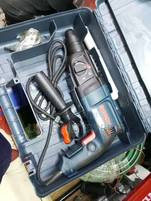 800watts Bosch Rotary Hammer Drill+ Free Bits