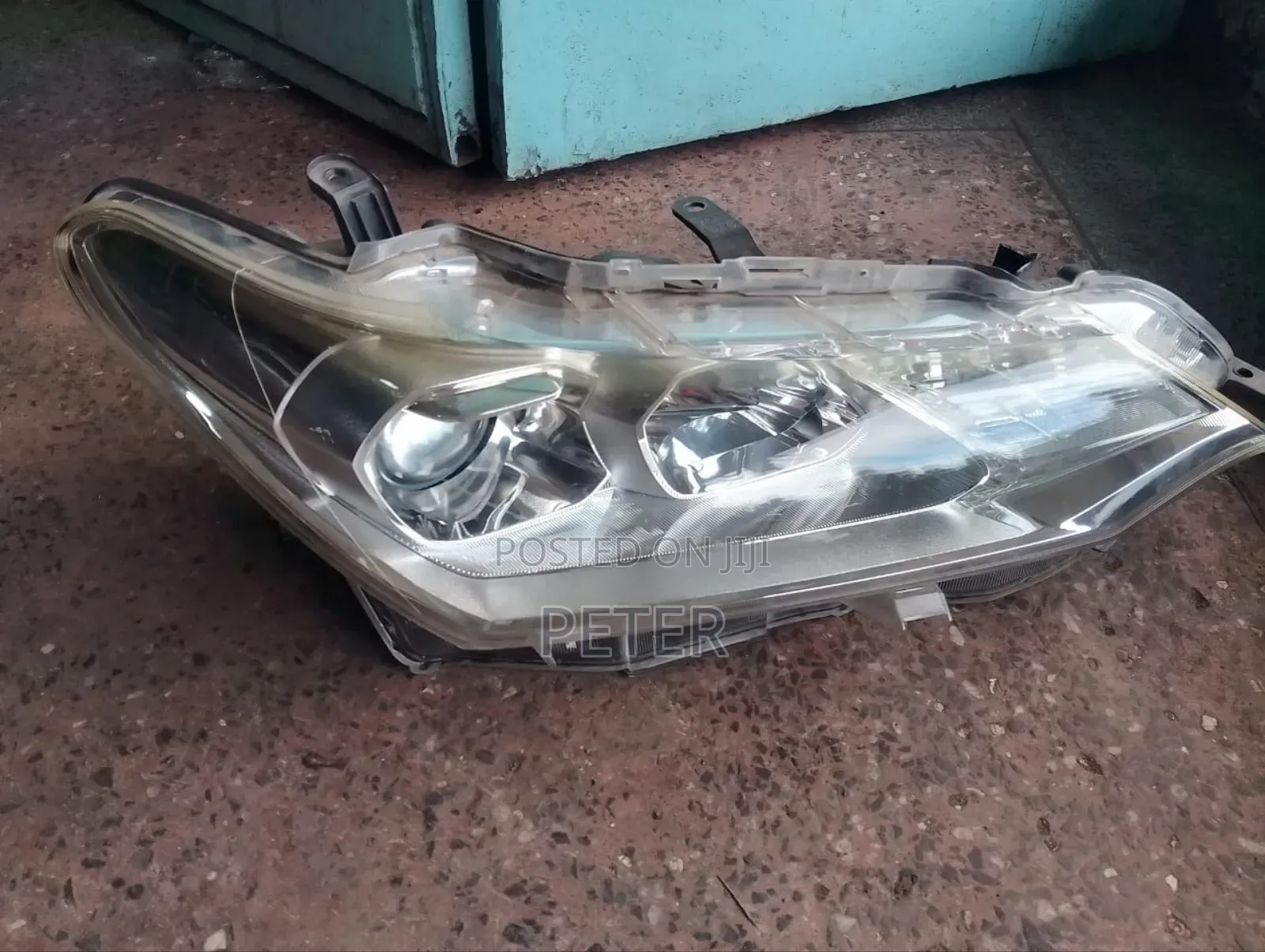 Axio 165 Headlights