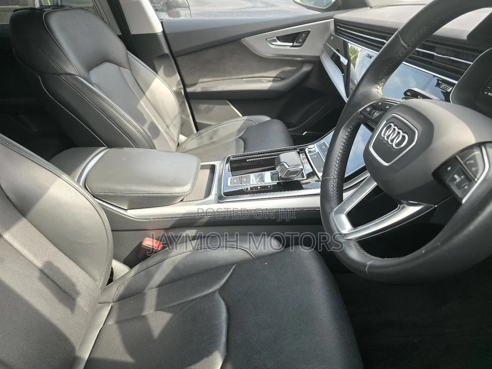 Audi Q8 2021 Blue