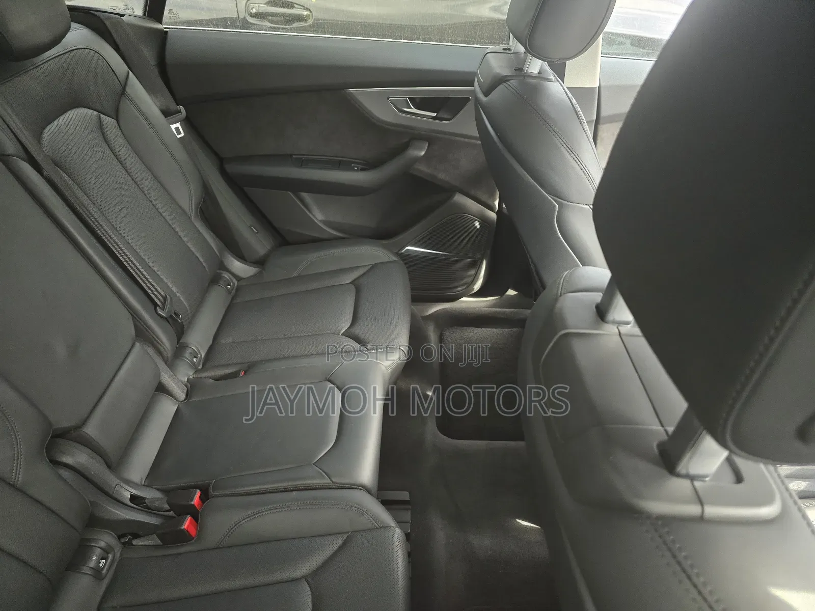 Audi Q8 2021 Blue