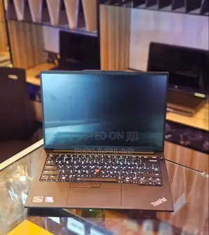 Laptop Lenovo ThinkPad T14 G4 16GB AMD Ryzen 7 SSD 512GB