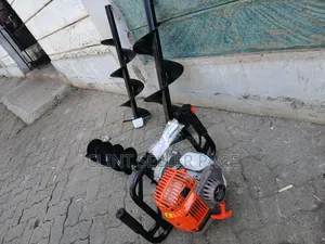 Earth Borer Machine (Auger)
