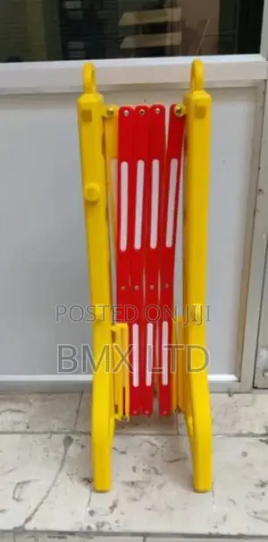 Bright Yellow Folding Road Safety Gates With Reflectors