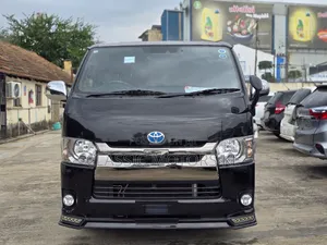 Toyota HiAce 2018 Black