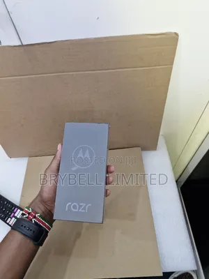 New Motorola Razr 2022 256 GB Gray