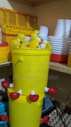 Automatic Chicken Waterer System, Double Cup Nipple Drinkers