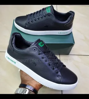 Lacoste
Flat Casual
